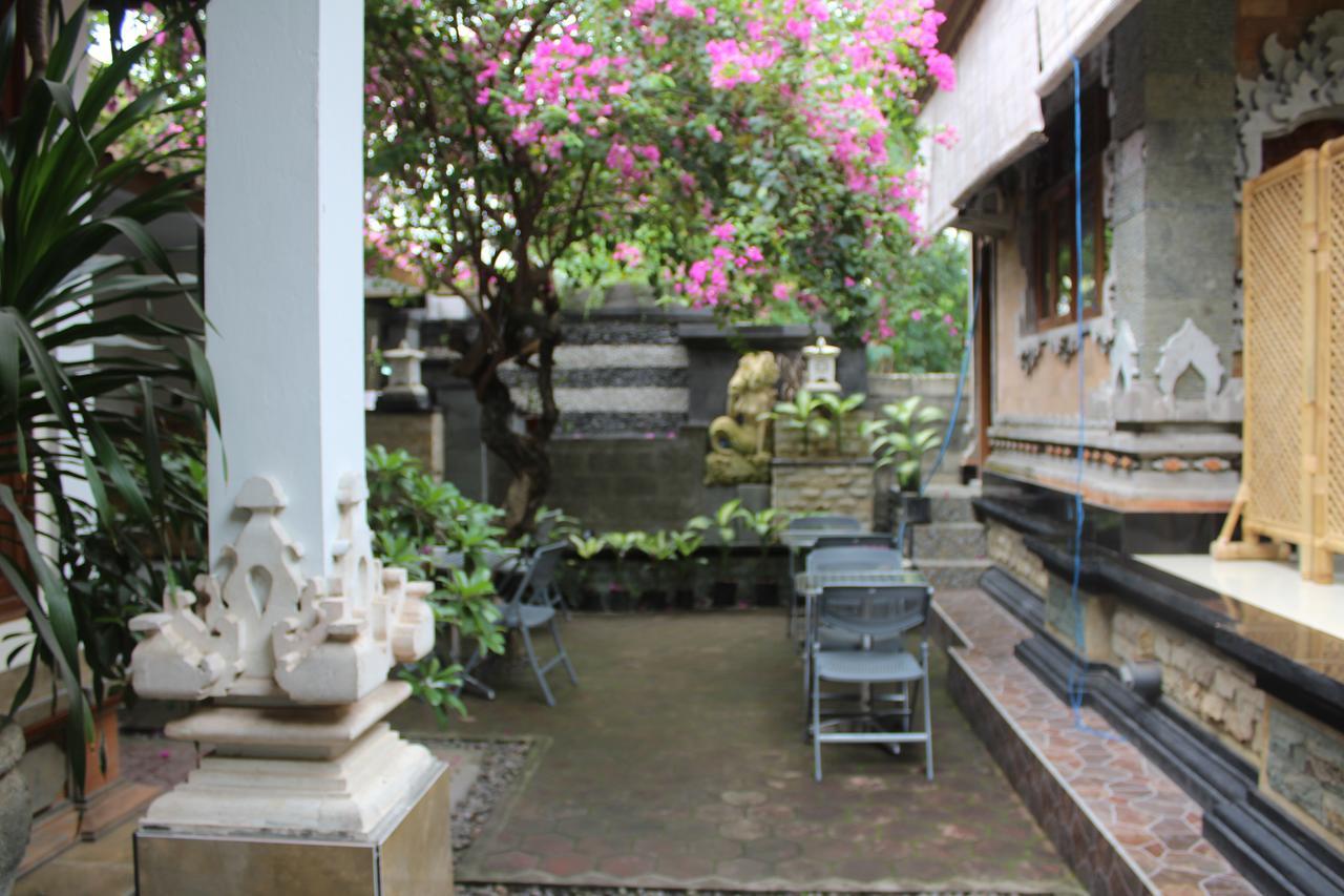 Green Palm Homestay 발리 섬 외부 사진