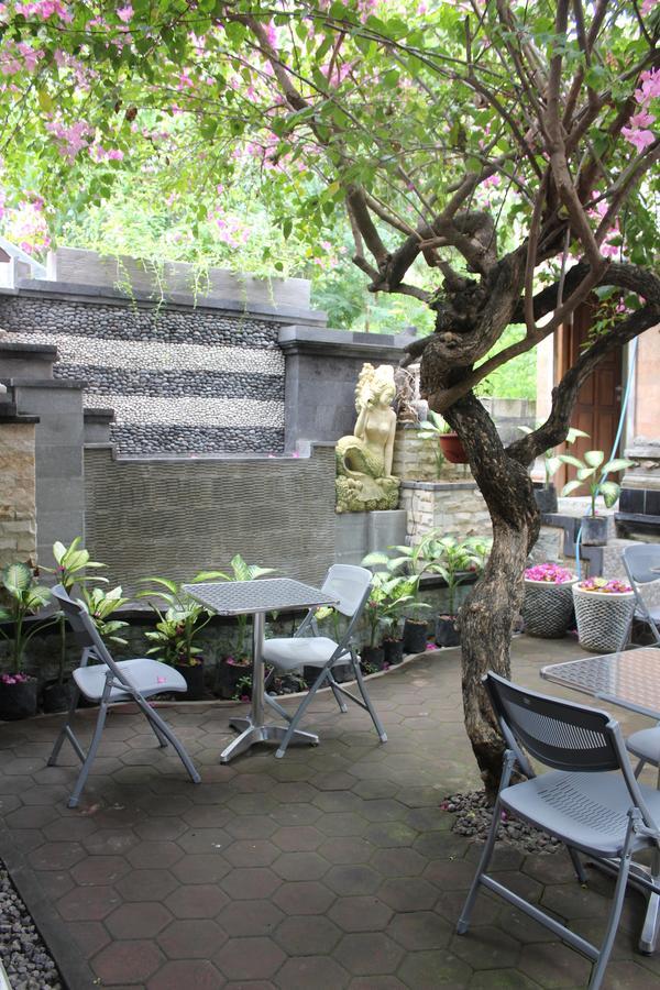 Green Palm Homestay 발리 섬 외부 사진