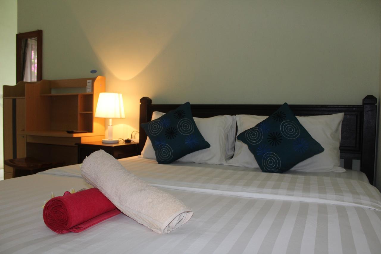 Green Palm Homestay 발리 섬 외부 사진